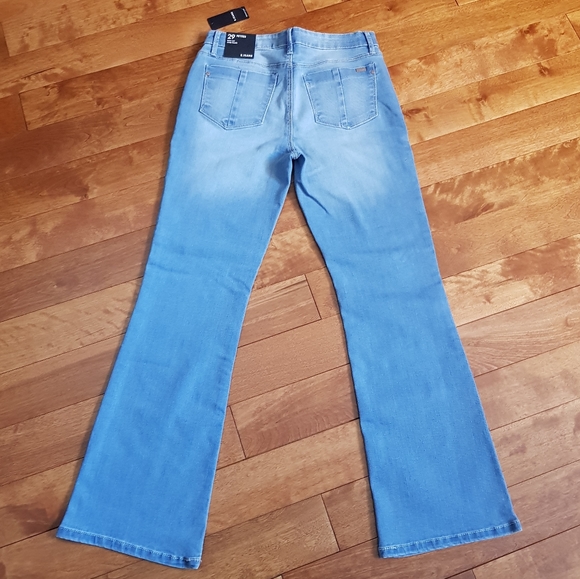 R Jeans Boot Cut size 28 New with Tag - Picture 2 of 5
